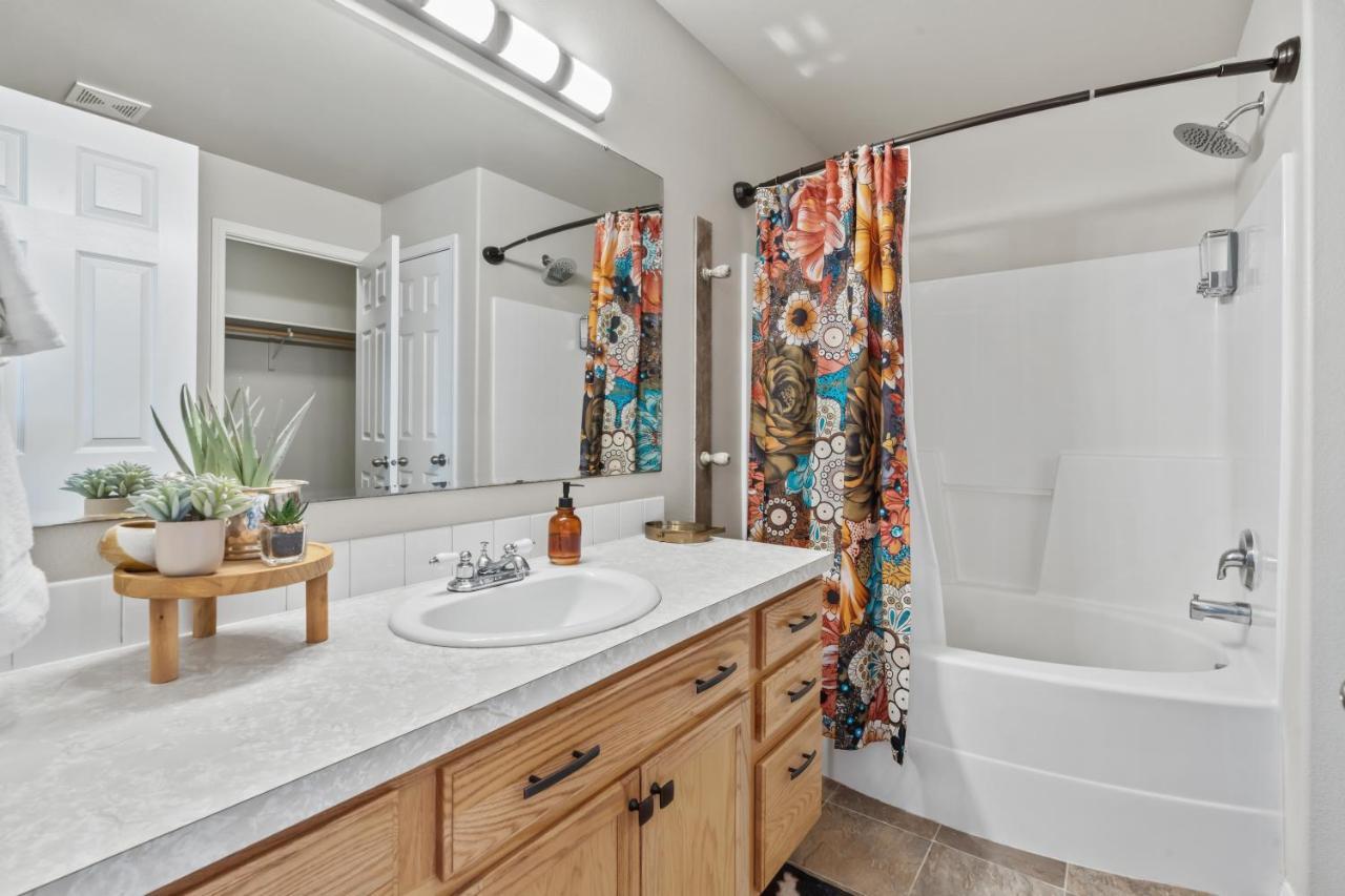 Southwestern Style 4 Bedroom Nampa Home Sleeps 16! Esterno foto